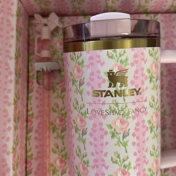 The Stanley x LoveShackFancy Quencher 40 OZ Blooming Heirloom Floral Bow - Picture 10 of 17